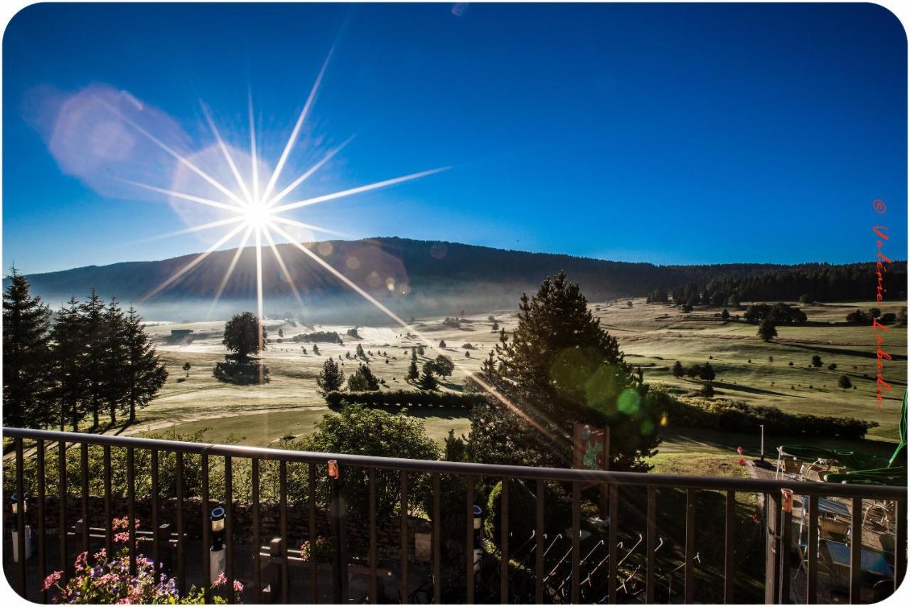Domaine Du Mont-Saint-Jean Hotell Les Rousses Eksteriør bilde